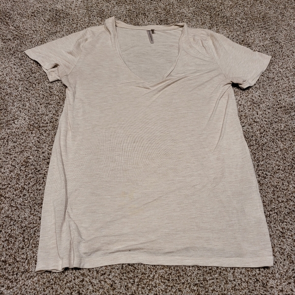 Banana Republic Tops - Banana Republic Tee. COZY AF